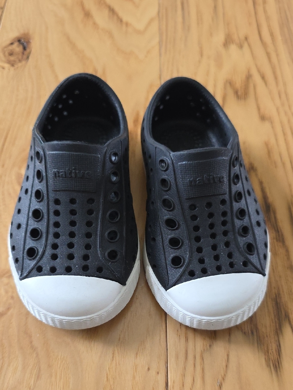 Native Kids Water Shoes in Black with White Toe